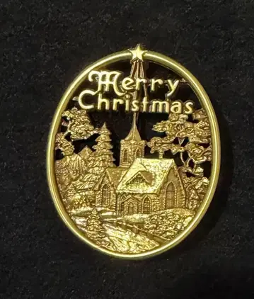 뮤지엄 굿즈 Merry Christmas 브로치 평면인데 입체적인