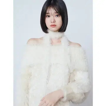 EMODA 오프숄더 타이 오버 니트