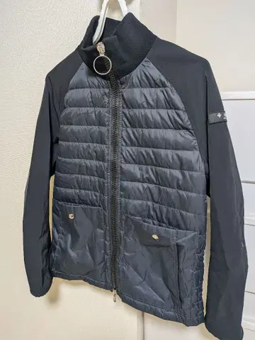 새상품급 TATRAS 블랙 다운 자켓