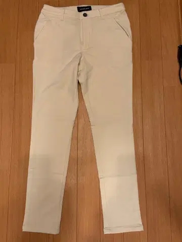 AQUASCUTUM 골프 여성 팬츠 크림색