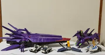 영화 버즈 라이트이어 우주선 비행기