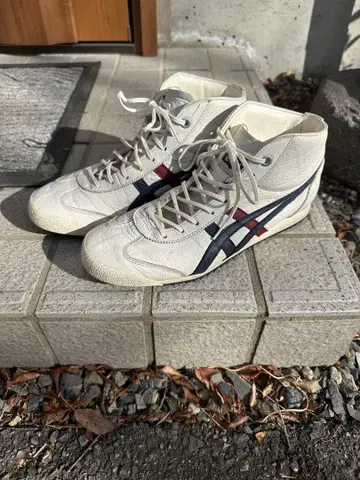 오니츠카타이거 스니커즈