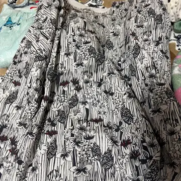 Simple Socks 무민 꽃무늬 긴팔 셔츠