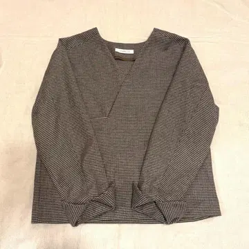 GALERIE VIE 하운드투스 긴팔 울 소재