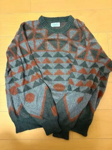 Benetton 기하학 패턴 스웨터