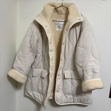 [ 12/16까지 ] 아이보리 퀼팅 보아 자켓