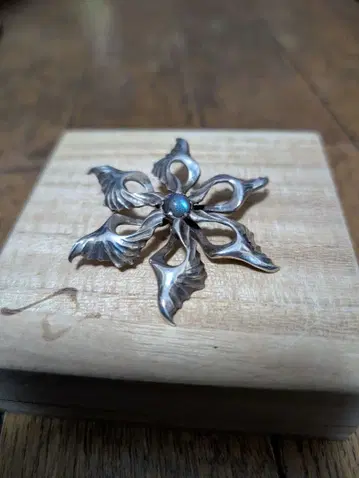 심연 아비스 후리소데우오