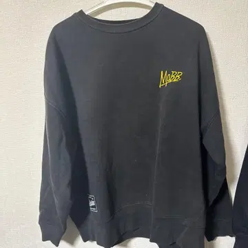 MOBB 블랙 맨투맨 트레이닝복