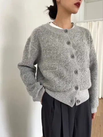 Didot.showroom 쫀득한 두께감 가디건 그레이 프리 사이즈
