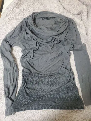 [ CIVARIZE ] 쉐도우 프린트 티셔츠 긴팔