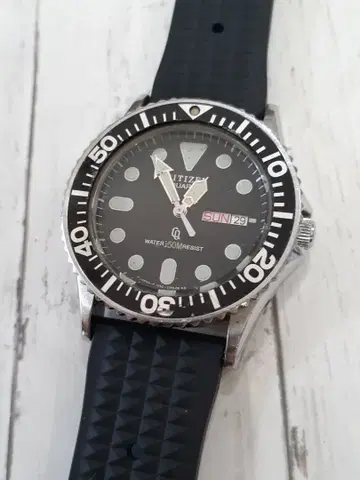 작동품 Citizen 쿼츠 손목시계 블랙