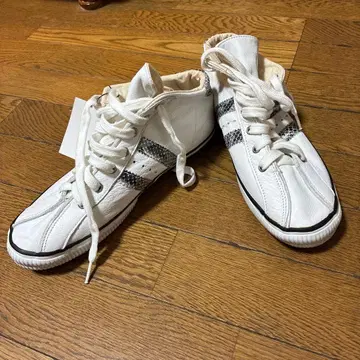 미사용 마카로니 스니커즈