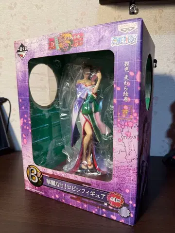 B-스타일 로빈 피규어