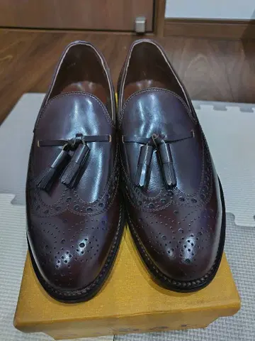 리걸 태슬 가죽 신발 다크 브라운