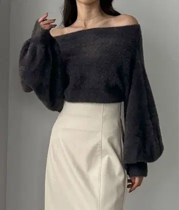 루엘레 오프숄더 샤기 니트