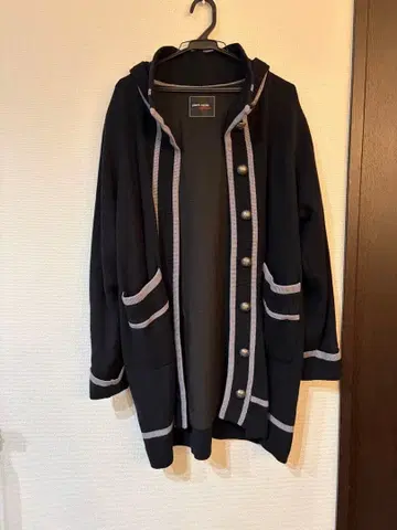 피에르 가르뎅 모던 라인 악센트 후디 니트 코트 L 사이즈