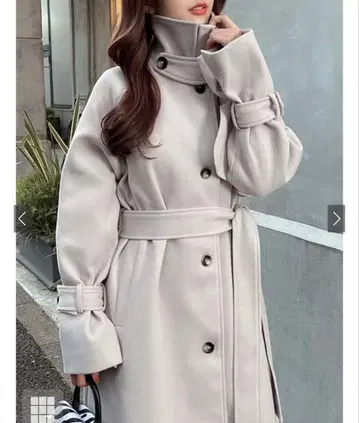 [ 새상품급 ] 아이보리 버튼 달린 롱 코트