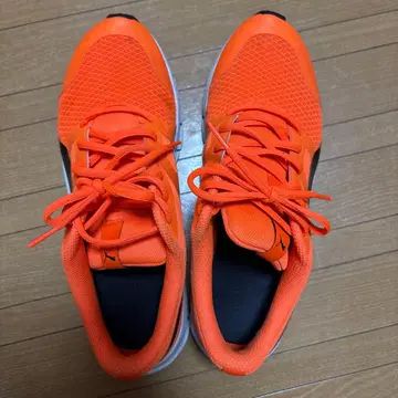 PUMA 오렌지 러닝화 26.5cm