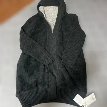 부즈루드 다크 그레이 후드 부착 캐주얼 니트 코트