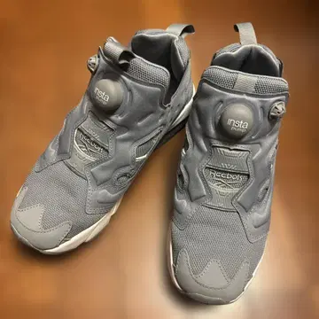 새상품급 Reebok Instapump Fury 그레이 23.5cm