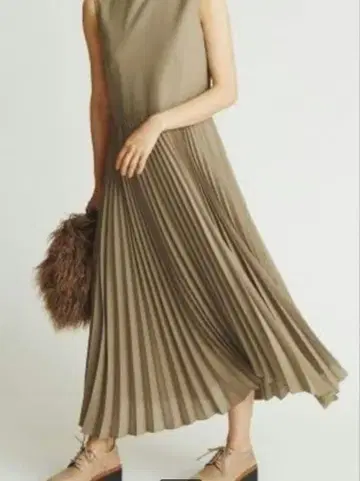 미라 오웬 Mila Owen! 롱 플리츠 원피스