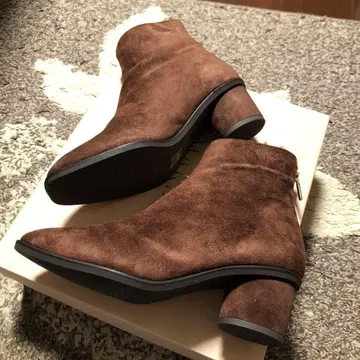 새상품 마리안 MARIAN 천연 가죽 & 어그 부츠 브라운