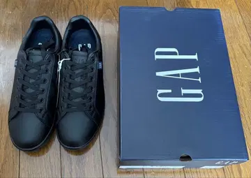 미사용 새상품 GAP 블랙 캐주얼 스니커즈