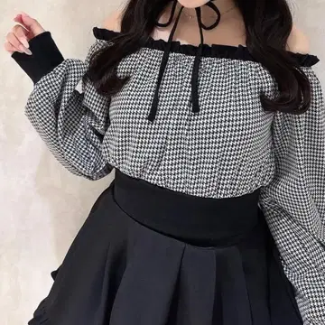 evelyn 초커 맨투맨