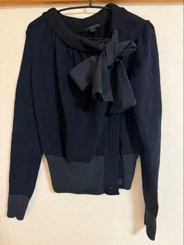 COS 네이비 리본 포함 가디건 XS