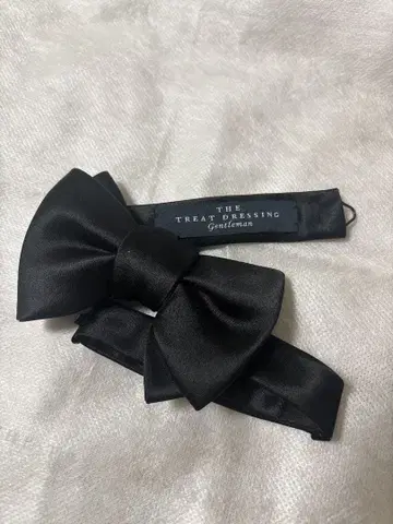 [ 새상품급 ] THE TREAT DRESSING 블랙 보타이