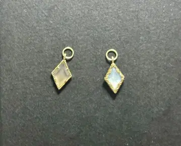 agete (아가트) K10 쿼츠/쉘 귀걸이 참