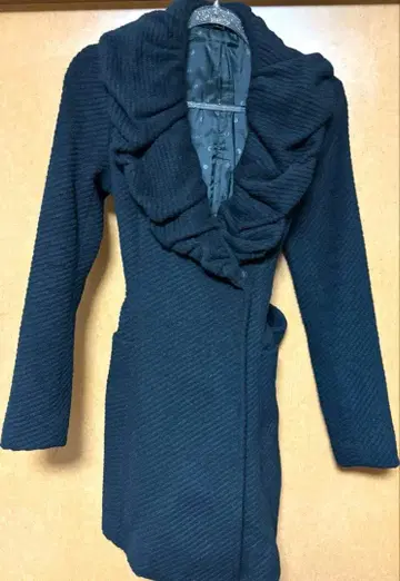 rienda 프릴 코트 블랙 S 사이즈