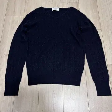 그린 라벨 릴랙싱 캐시미어 100% 케이블 V넥 니트 40