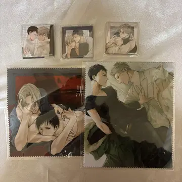 블랙 또는 화이트 사치모 캔뱃지 크로스