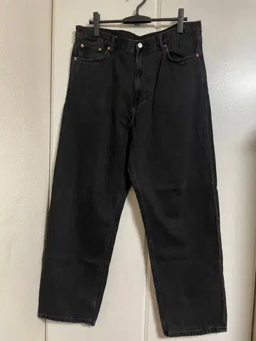 weekday 갤럭시 루즈 스트레이트 청바지 블랙 데님