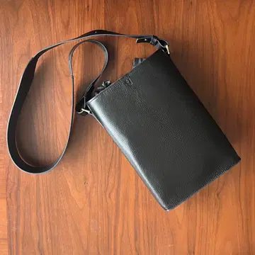 유니클로 +J 숄더백