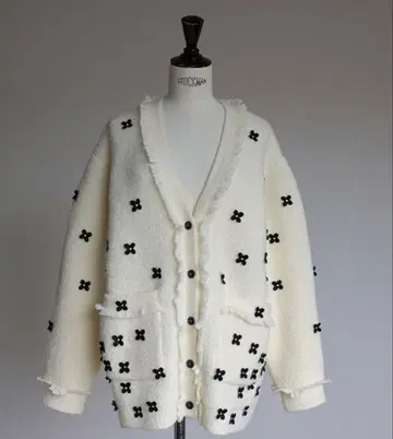 Gypsohila Blossom Cardigan White