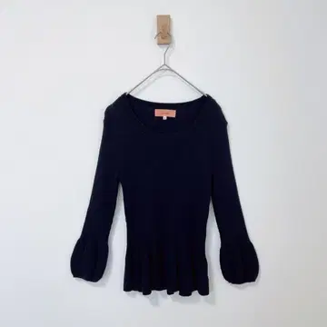 수나우나 스나우나 페플럼 리브 니트 풀오버 네이비