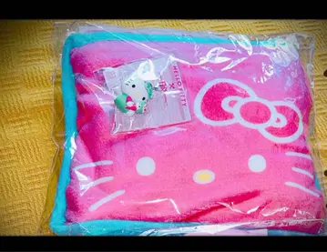 서티원 31 헬로키티 담요 콜라보