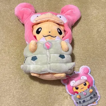 메가 야도란의 판초를 입은 피카츄 봉제 인형