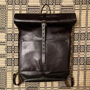 새상품급 VASCO 가죽 롤 탑 백팩