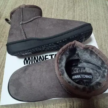 MINNETONKA 앵클 부츠