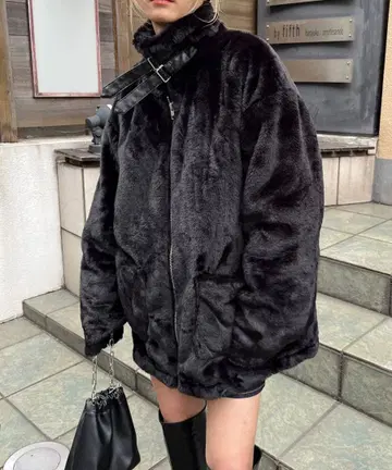 [ WHO'S WHO gallery ] 인조 모피 하프 코트