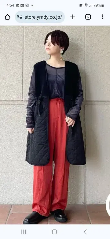 스콧 클럽 계열 블랙 퀼팅 롱 베스트