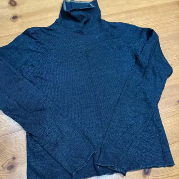 팔라스 팰리스 인디고 터틀넥 긴팔 티셔츠 사이즈 3