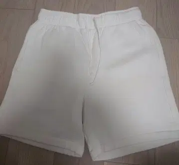 미사용 BANANA REPUBLIC 화이트 숏팬츠 M
