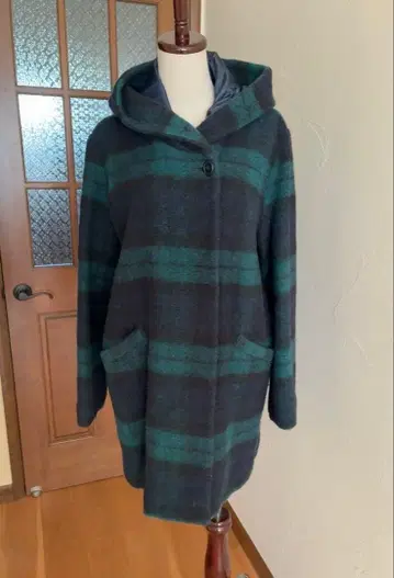 울 샤기 코트 블랙워치