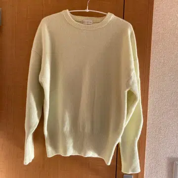 BARNYARDSTORM 옅은 옐로우 컬러 캐시미어 혼방 니트