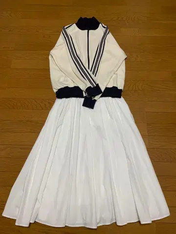 지나시스 트랙 자켓 BASE 롱 스커트 화이트 세트