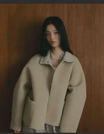 apart by 무스탕 리버 블루종 베이지 S